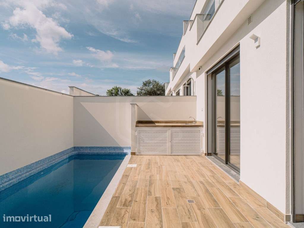 Moradia em banda T3, piscina e terraço com vista mar, Fuseta, Algarve - Grande imagem: 4/31