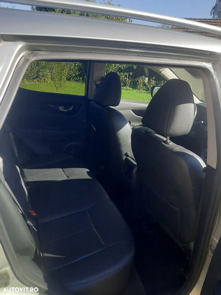 Nissan Qashqai 1.6 DCI Start/Stop X-TRONIC Tekna - 8