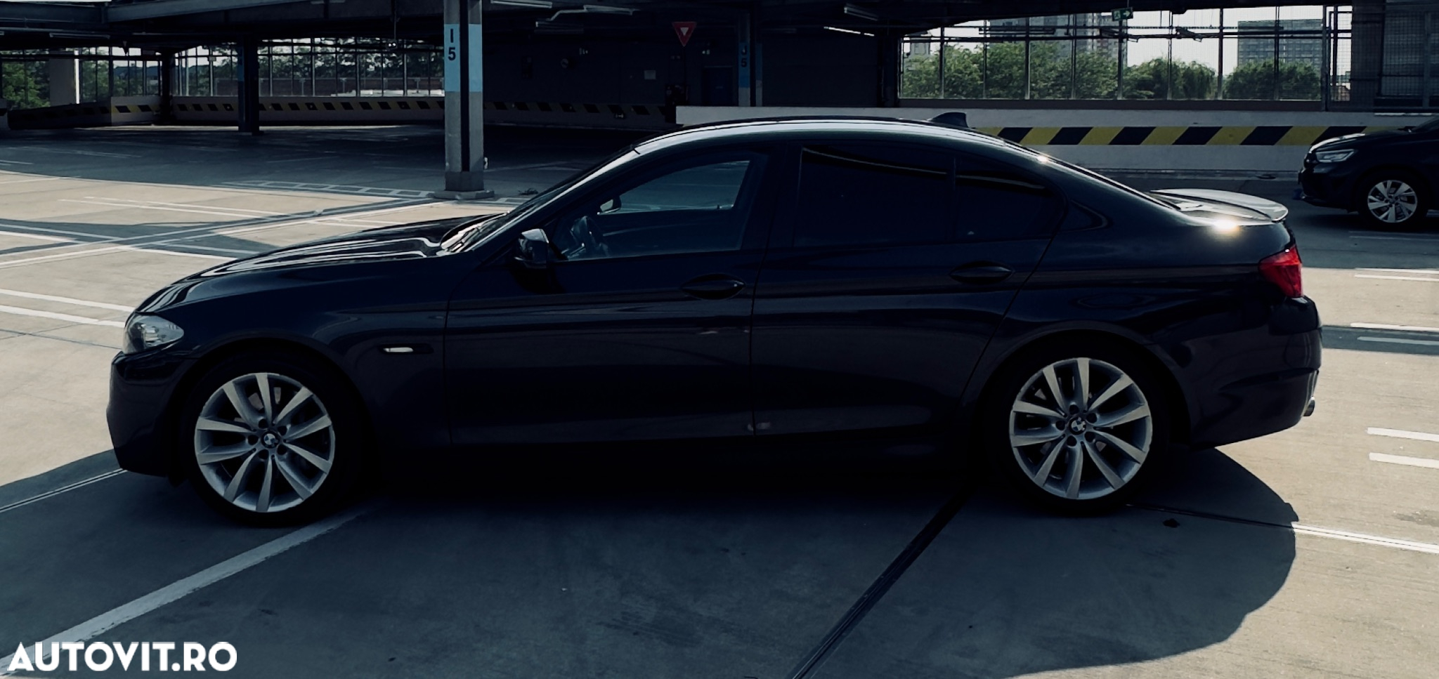 BMW Seria 5 525d xDrive Touring - 5