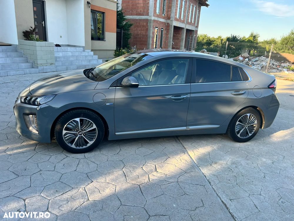 Hyundai IONIQ - 1
