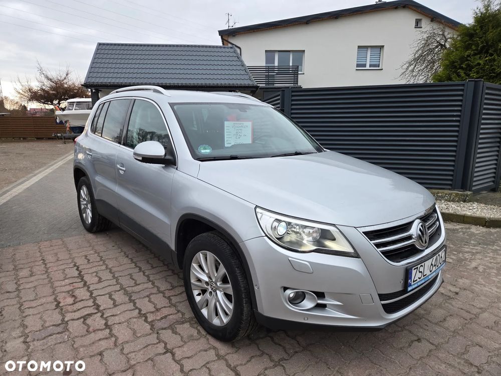 Volkswagen Tiguan - 1