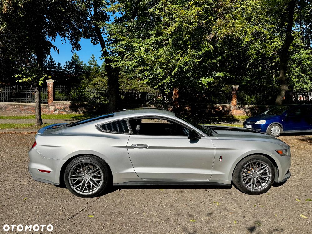 Ford Mustang 2.3 EcoBoost - 4