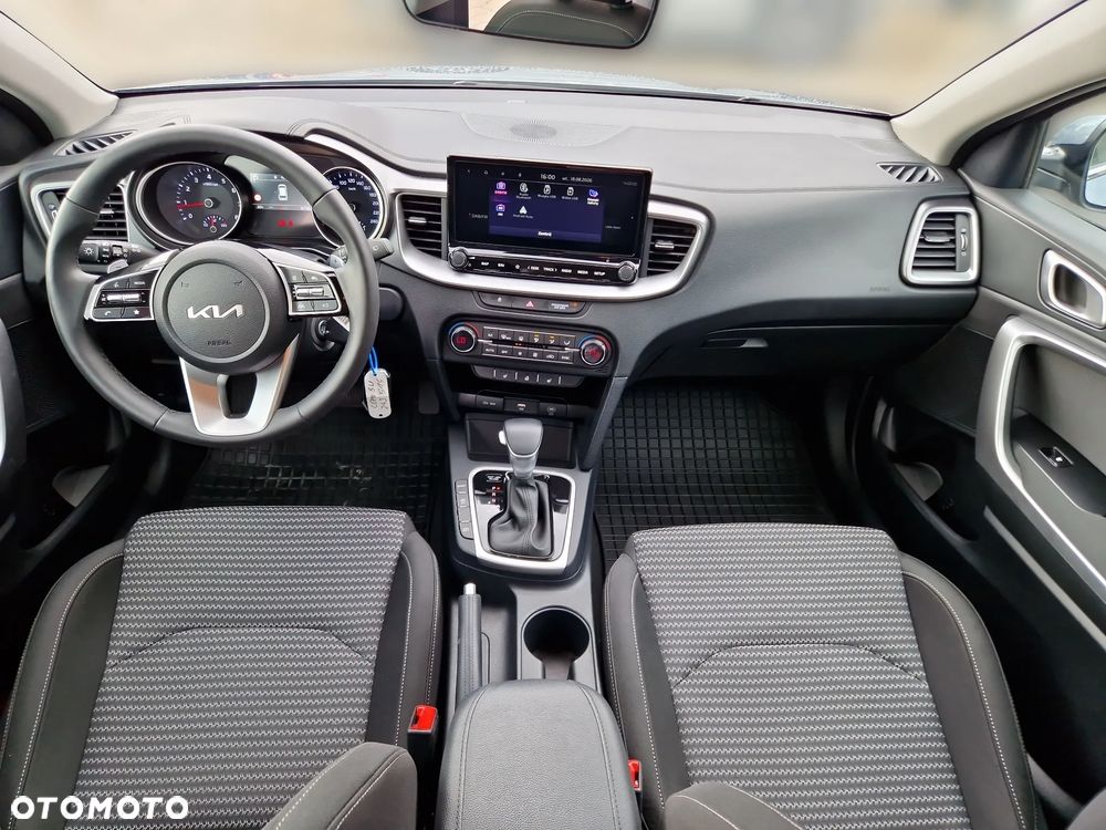 Kia Ceed 1.5 T-GDI M DCT - 24
