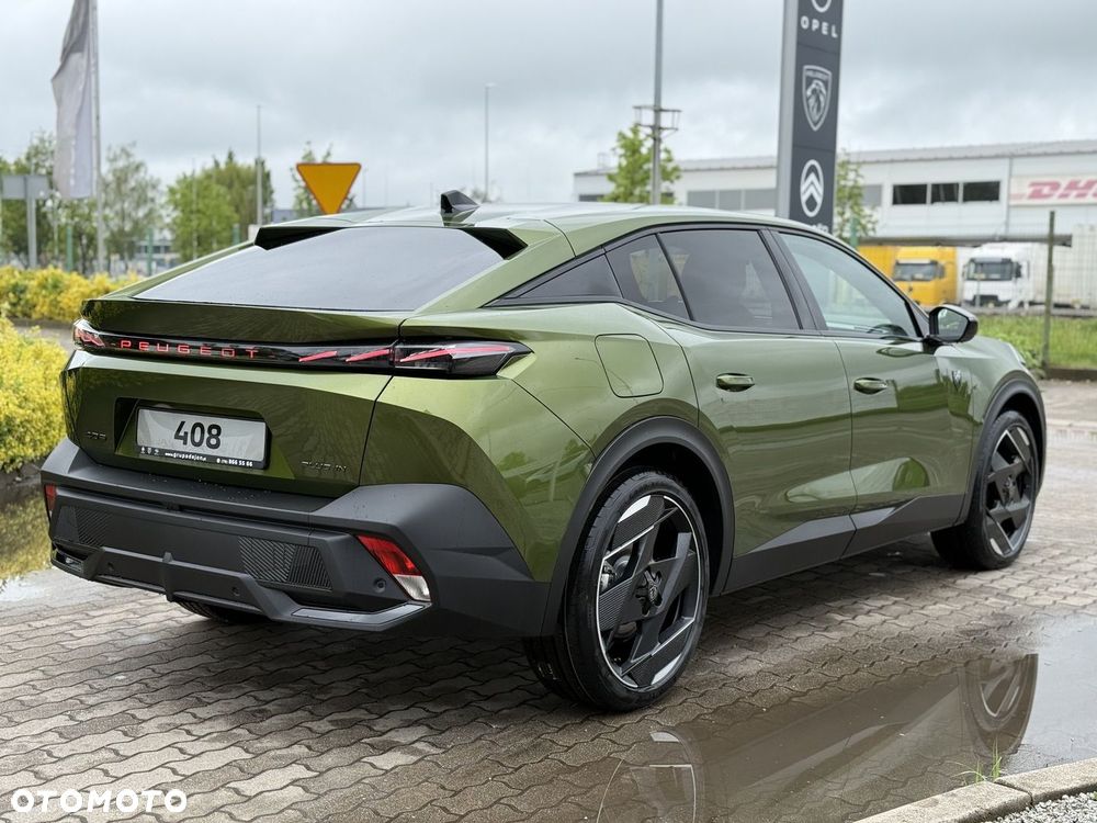Peugeot 408 - 8
