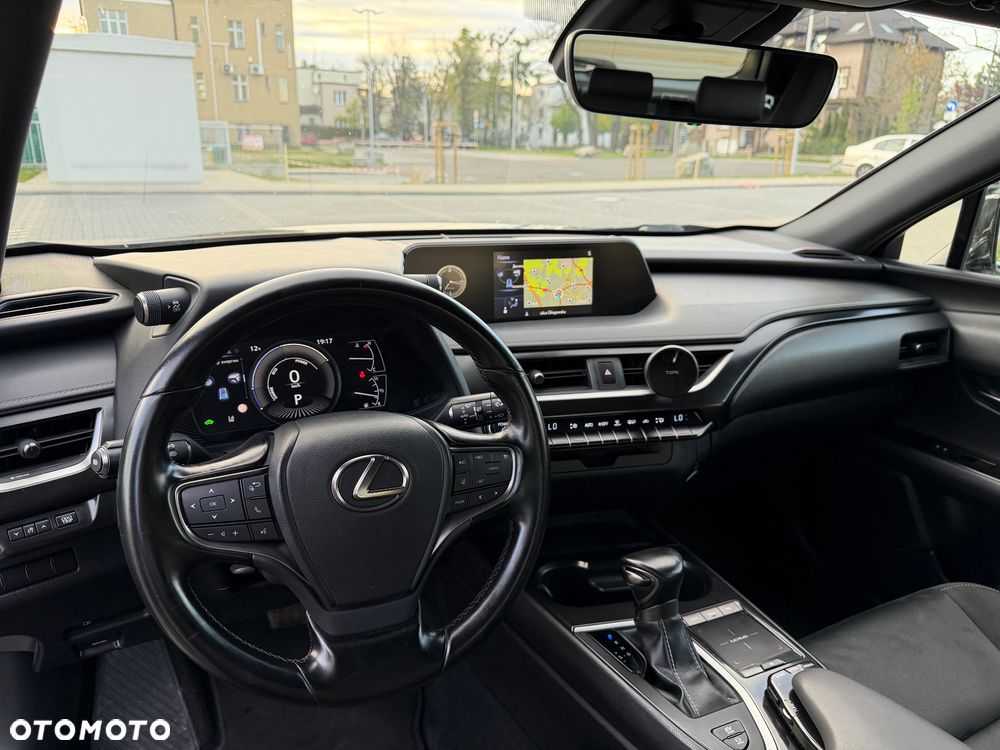 Lexus UX 250h Business Edition - 7