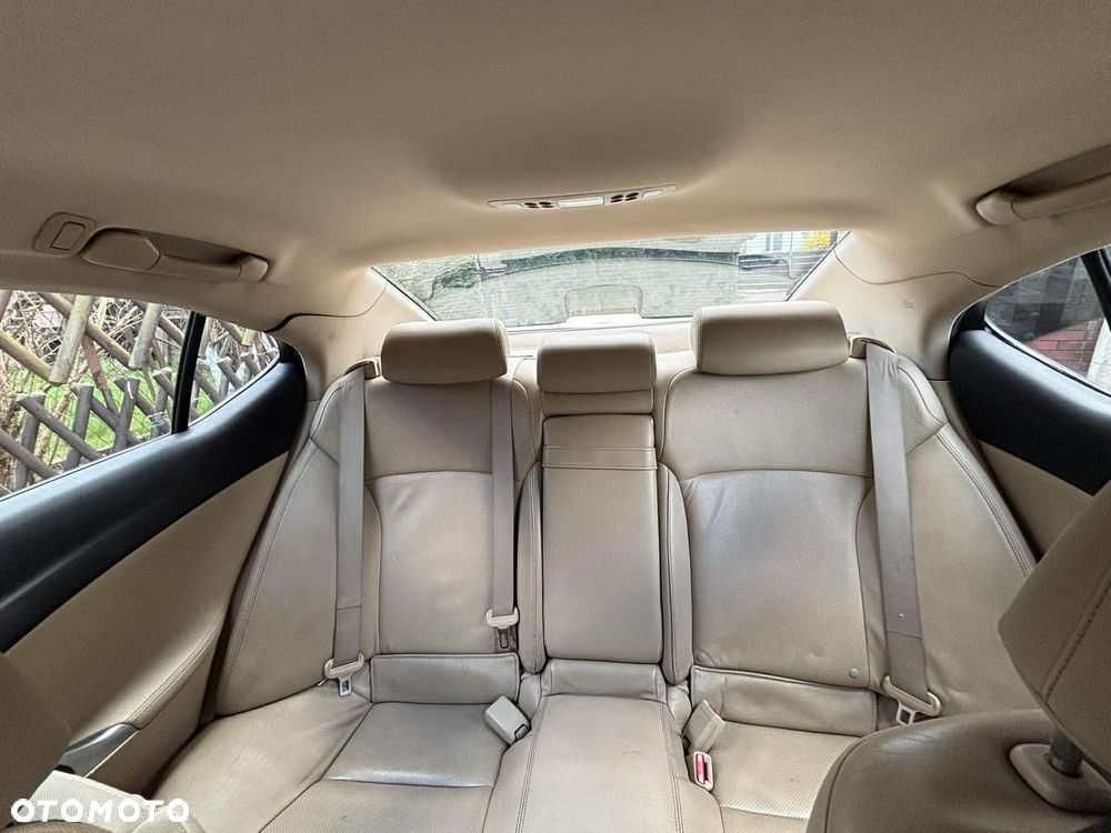 Lexus IS 220 D Elegance - 10