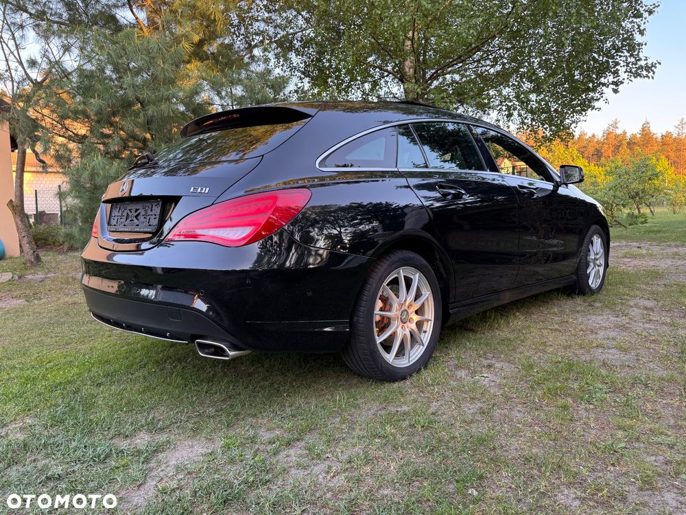 Mercedes-Benz CLA 200 d 7G-DCT - 4