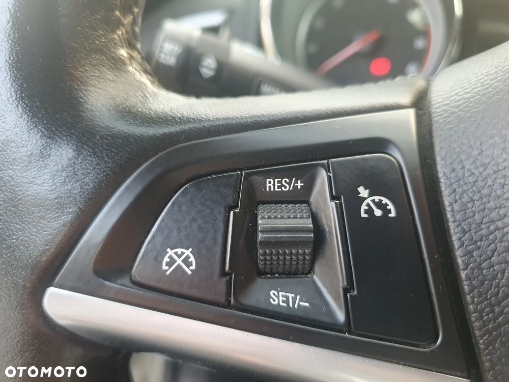 Opel Astra IV 1.6 T Cosmo - 7