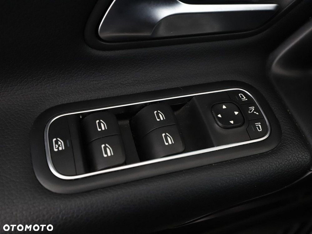 Mercedes-Benz CLA 200 d 8G-DCT - 37