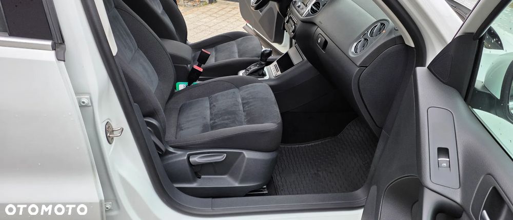 Volkswagen Tiguan 2.0 TDI DPF 4Motion BlueMotion Technology DSG Sport & Style - 16
