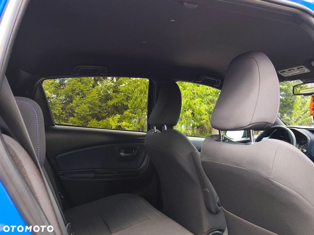 Toyota Yaris Hybrid 100 Premium EU6 - 23