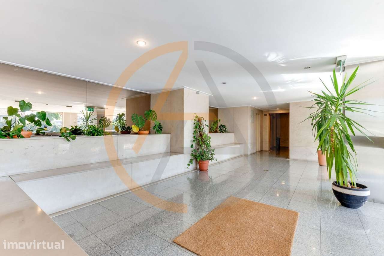 Apartamento T2 | 2 Garagem Box e Varanda | Custoias - Grande imagem: 4/39