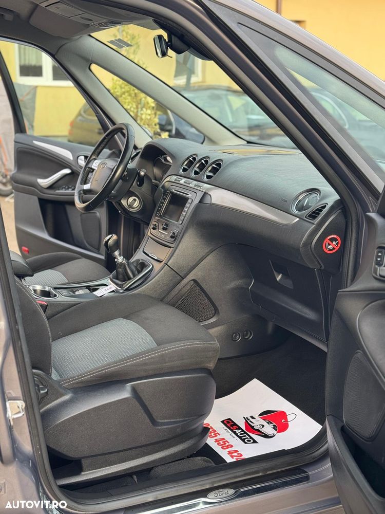 Ford Galaxy 2.0 TDCi Ghia - 13