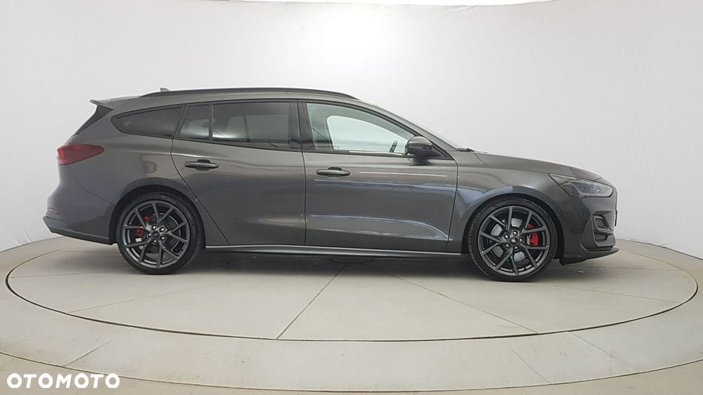 Ford Focus - 8