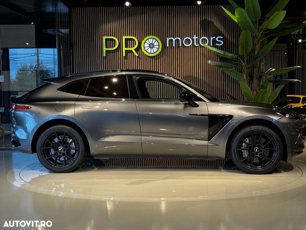 Aston Martin DBX - 4