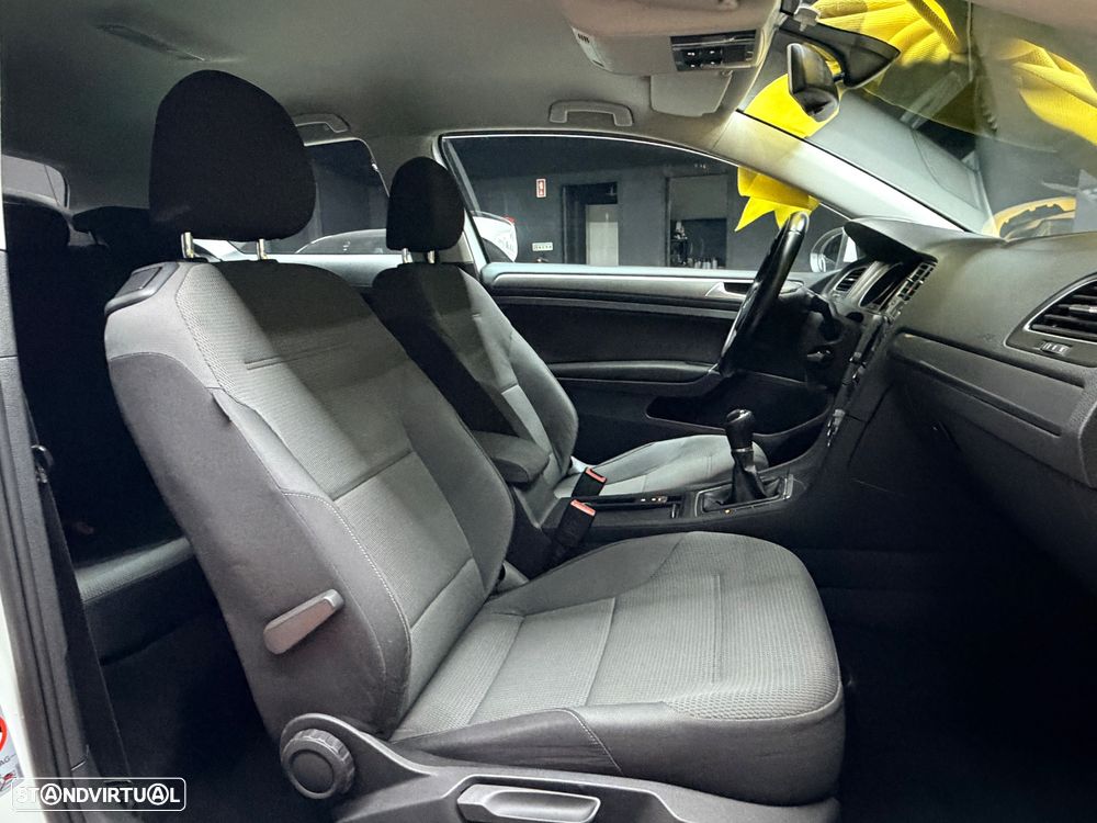 VW Golf 1.6 TDi BlueMotion Trendline - 10