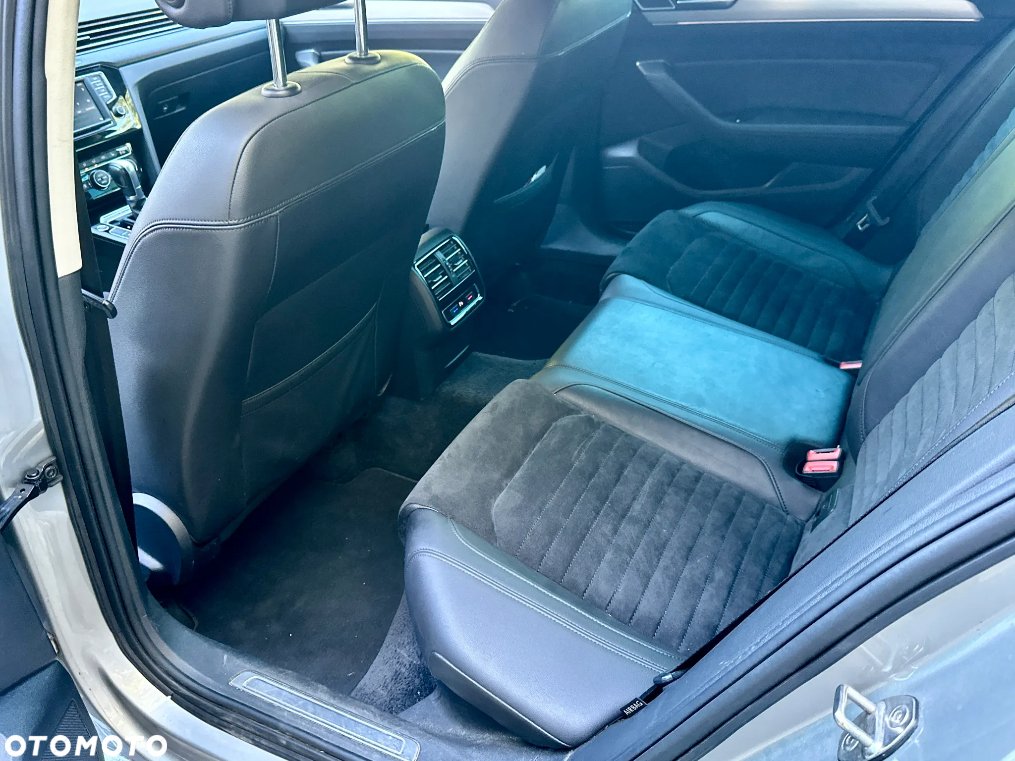 Volkswagen Passat 2.0 TDI BMT 4Mot Highline DSG - 12
