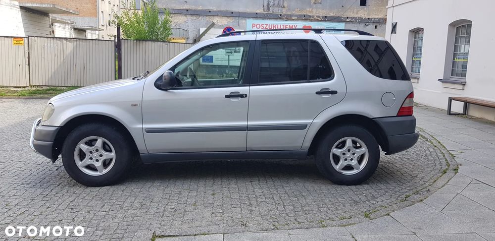 Mercedes-Benz ML 320 - 8