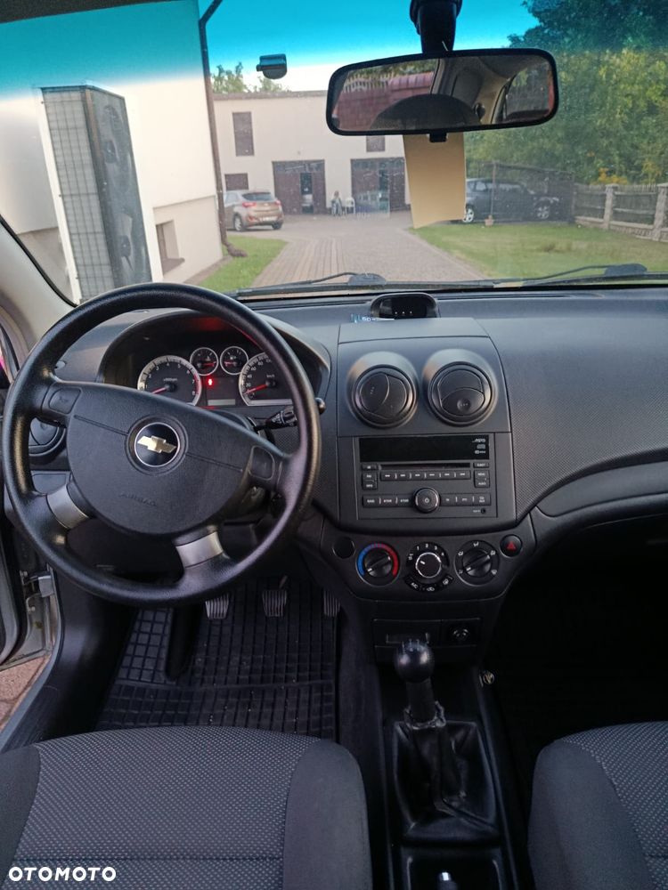 Chevrolet Aveo - 10