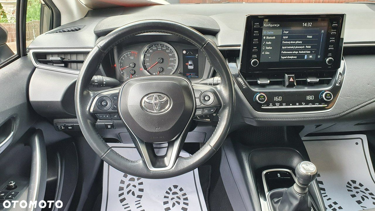 Toyota Corolla 1.6 Comfort - 16