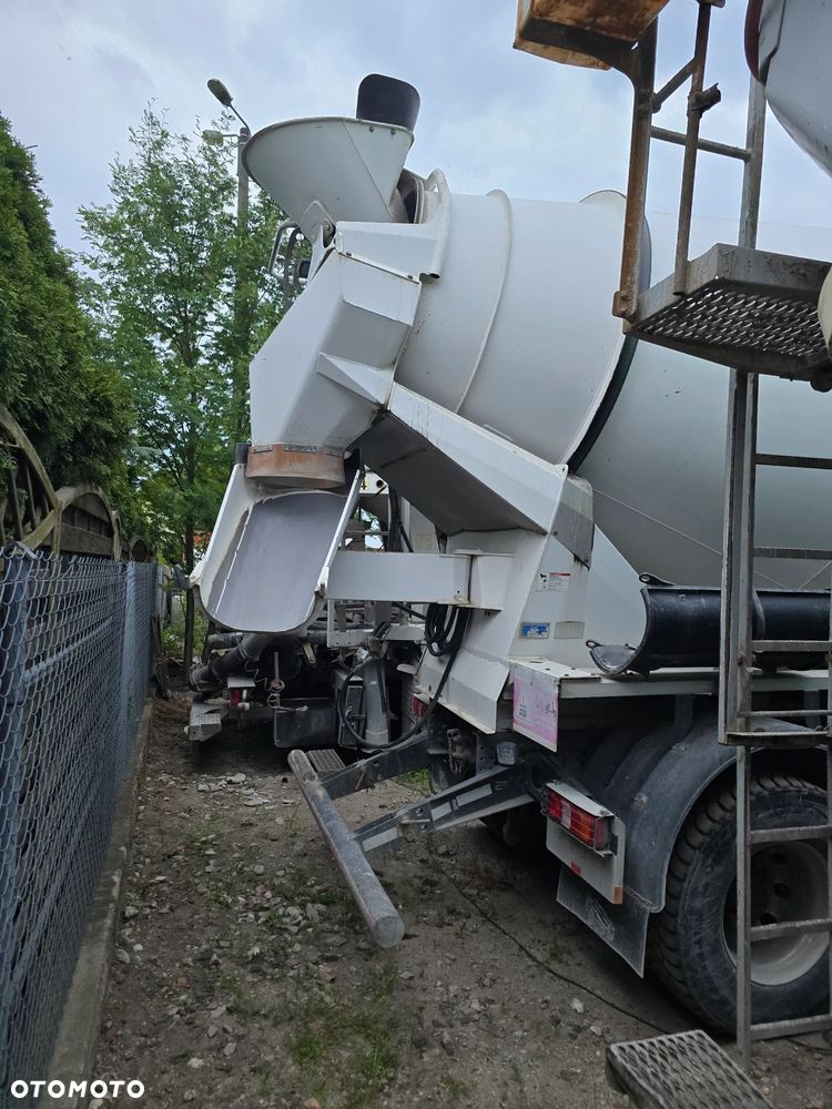 Mercedes-Benz Arocs 3243 - 8