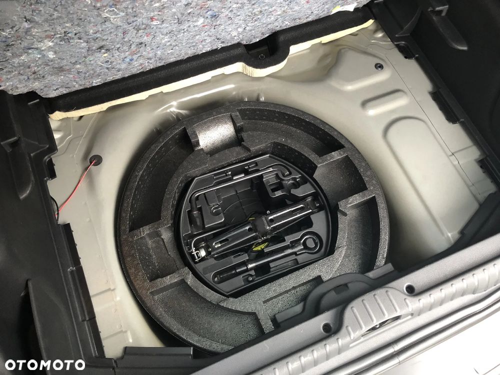 Citroën C3 Picasso 1.4i Attraction - 19