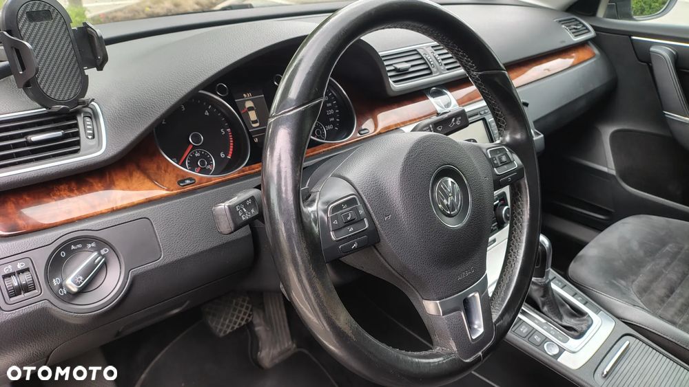 Volkswagen Passat 2.0 TDI DPF Highline DSG - 10