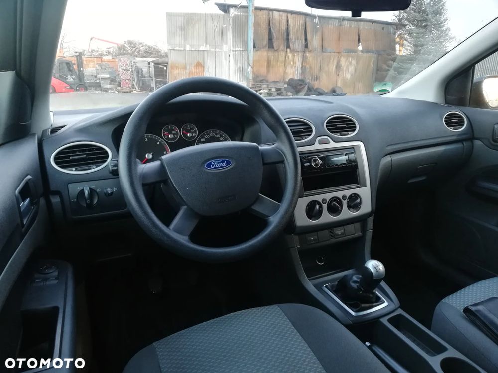 Ford Focus 1.6 TDCi DPF Ghia - 6
