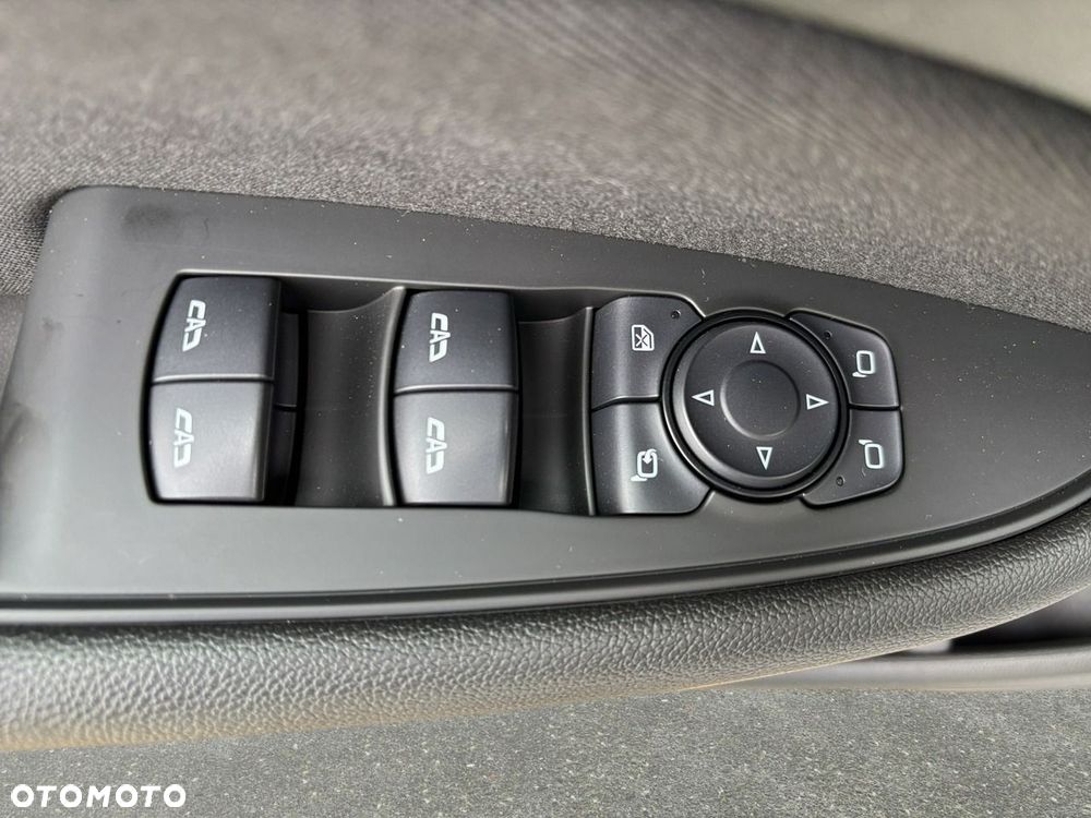 Opel Insignia - 11