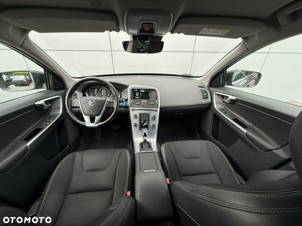 Volvo XC 60 D3 Geartronic Momentum - 29