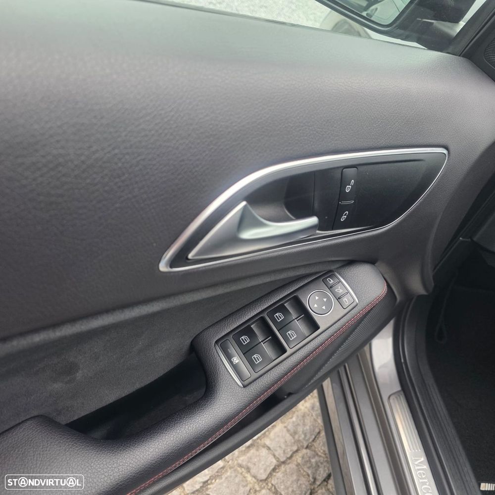 Mercedes-Benz A 180 7G-DCT AMG Line - 18