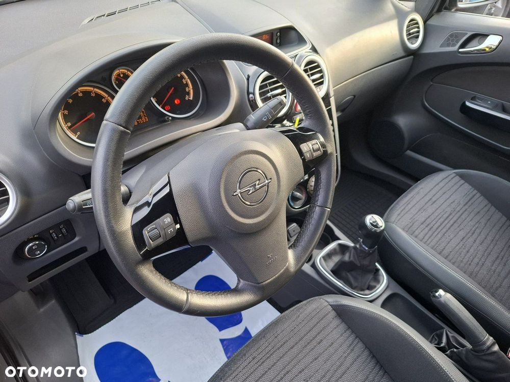 Opel Corsa 1.2 16V Essentia - 14