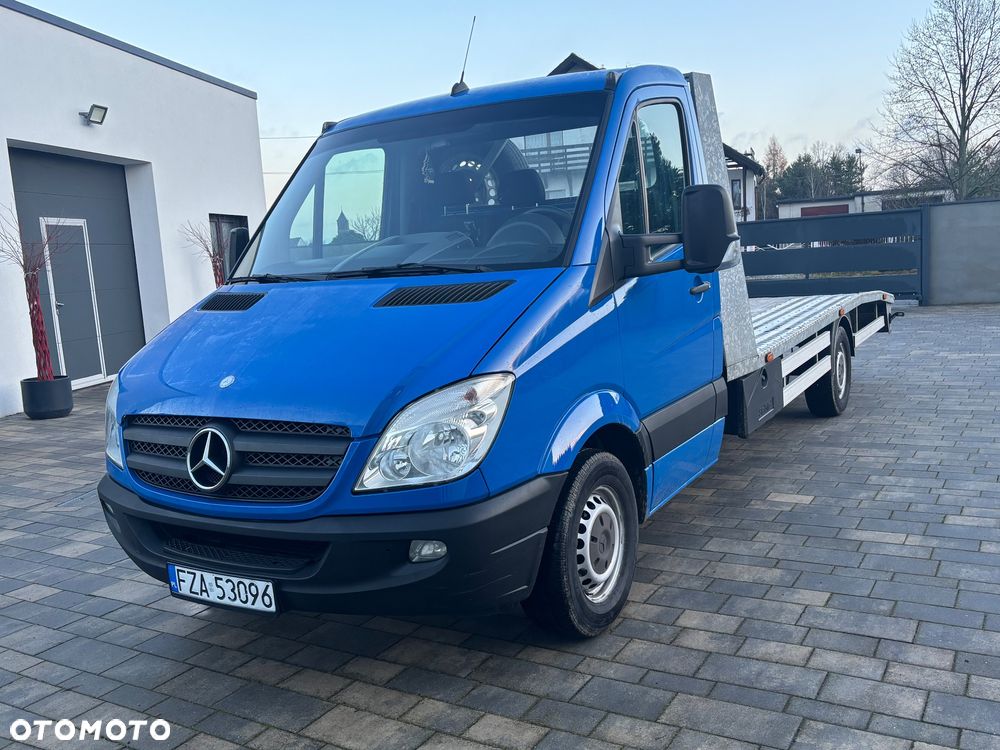 Mercedes-Benz Sprinter - 2