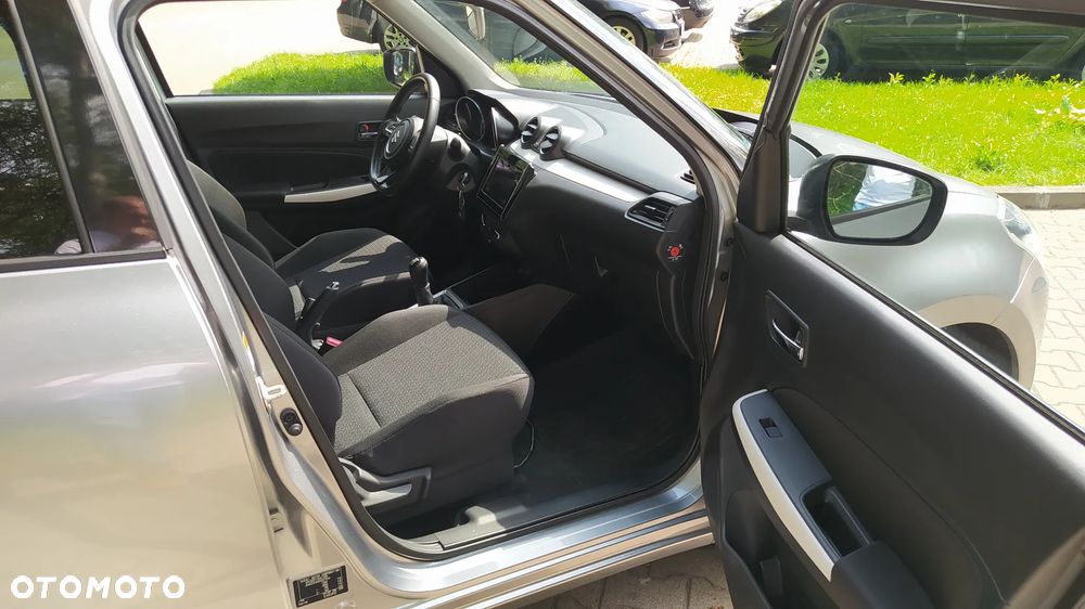 Suzuki Swift - 12