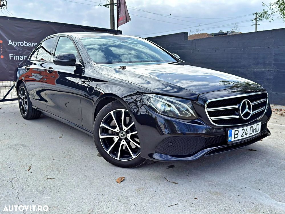 Mercedes-Benz E 220 d 4Matic 9G-TRONIC Avantgarde - 2