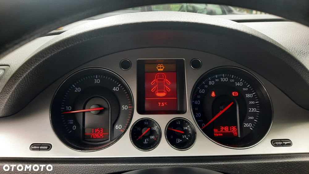 Volkswagen Passat 1.9 TDI Comfortline - 5