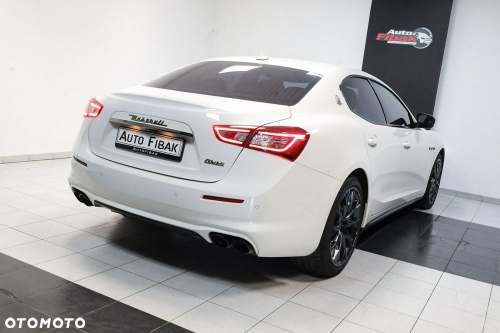 Maserati Ghibli - 13