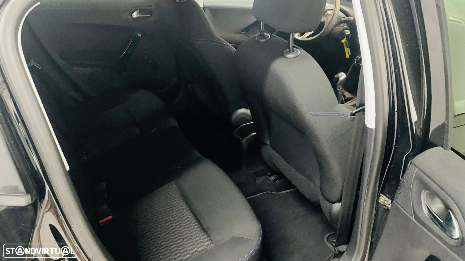 Peugeot 208 1.2 PureTech Signature - 7