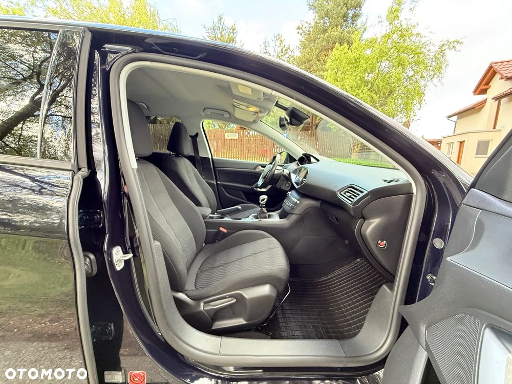Peugeot 308 1.6 THP Allure - 25
