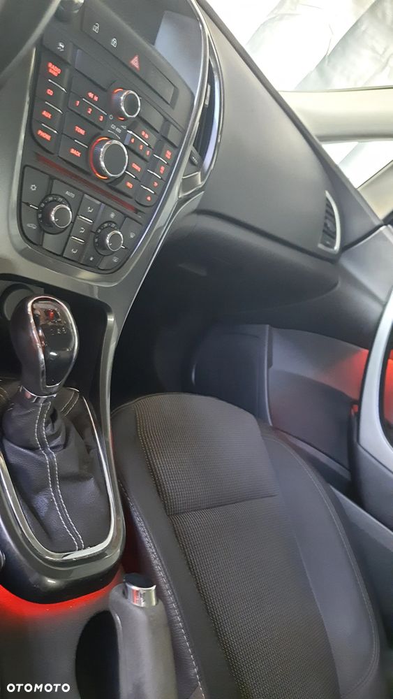 Opel Astra 1.4 T Cosmo - 12