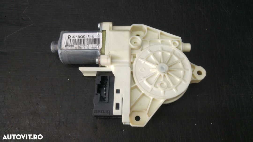 Motoras macara dreapta spate renault laguna 3 bt0 1 827300001ra 978409105 970092106 0130822331 - 2