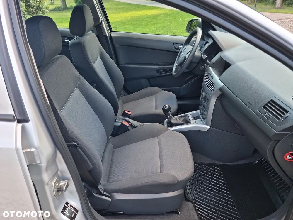 Opel Astra 1.6 Enjoy - 19
