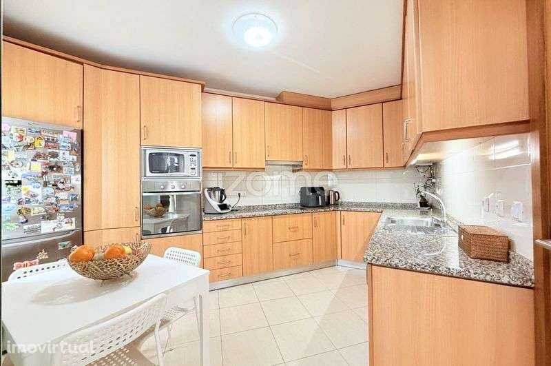 Apartamento T2 - Ribeirão - Grande imagem: 3/6