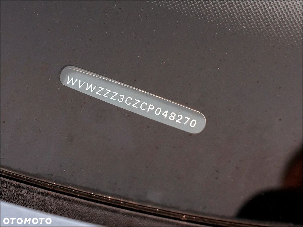 Volkswagen Passat - 12