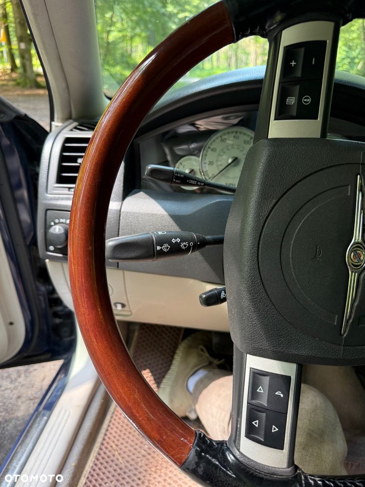 Chrysler 300C 5.7 V8 Hemi - 15