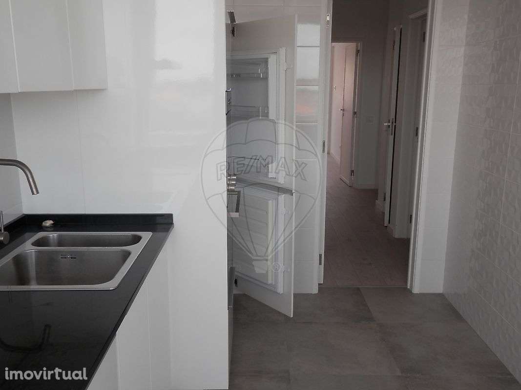 Apartamento T2 para arrendamento - Grande imagem: 2/18