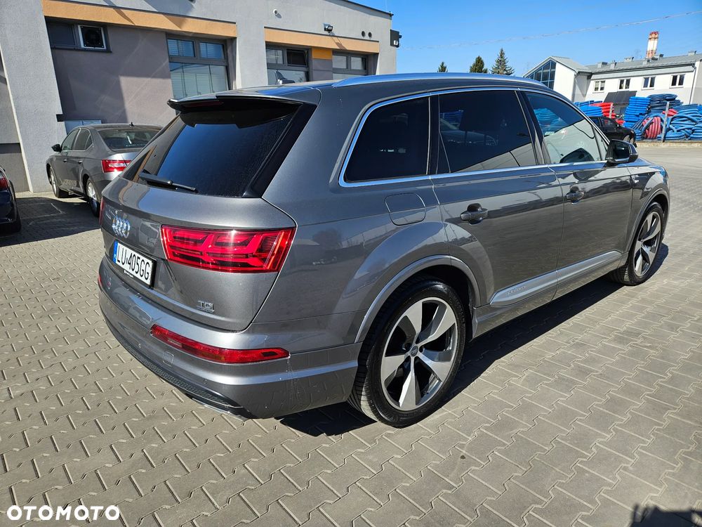 Audi Q7 - 4