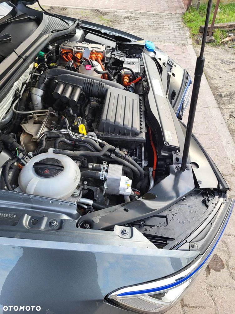 Volkswagen Passat - 26