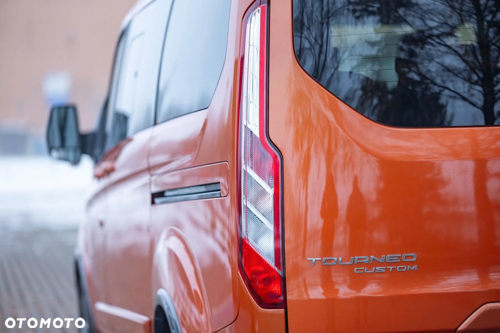 Ford Tourneo Custom 2.0 EcoBlue L1 Active - 17