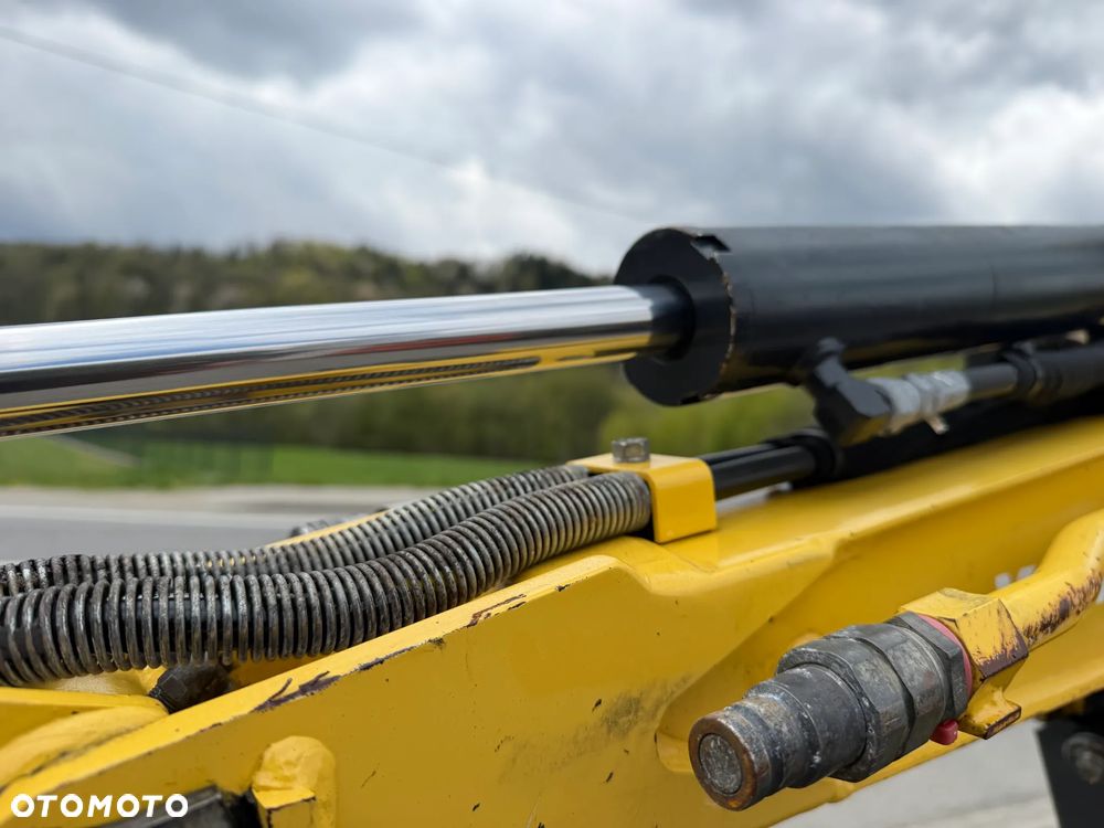 Yanmar SV08-1AS Japońska Minikoparka Gąsienicowa. Koparka 1,1 tony. Maszyna jak Nowa. 2017rok. Pochodzi z Norweskiego Gospodarstwa Ogrodniczego! 2 Rozsuwane Podwozie. Dokumentacja. Dodatkowe sekscje Hydrauliczne na młot lub wiertnice. Ani deka luzów czy wycieków. Szybkozłącze. Skrętne ramię. OKAZJA Zadbana Maszyna! Bardzo oszczędny silnik Yanmar. Mocne pompy Hydrauliczne!! 851mtg. Ani deka luzów czy wycieków, Aktualna Dekra. Po serwisach! - 16